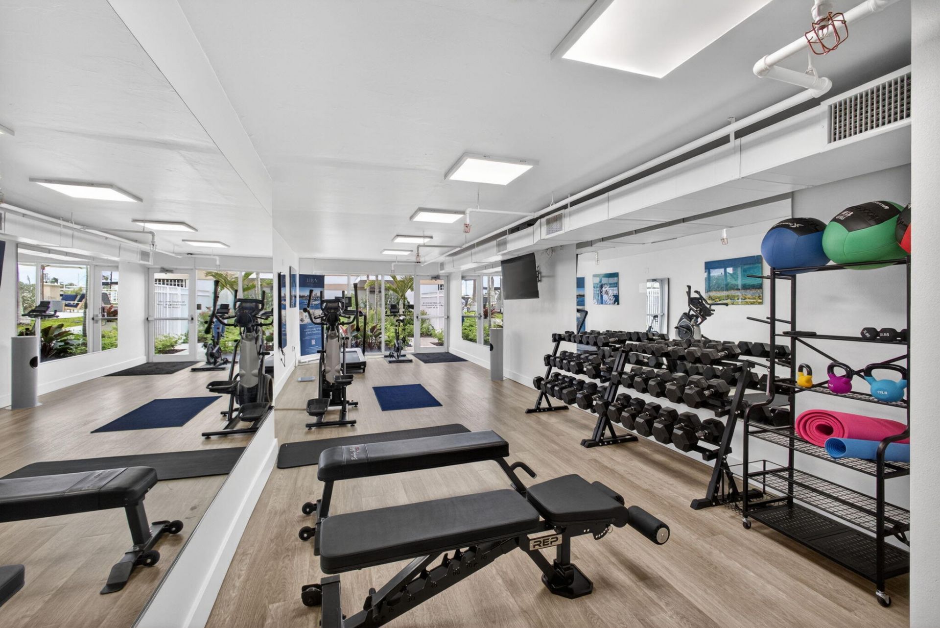 176 Lake Drive, Unit 1-302, Palm Beach Shores, FL 33404 Photo