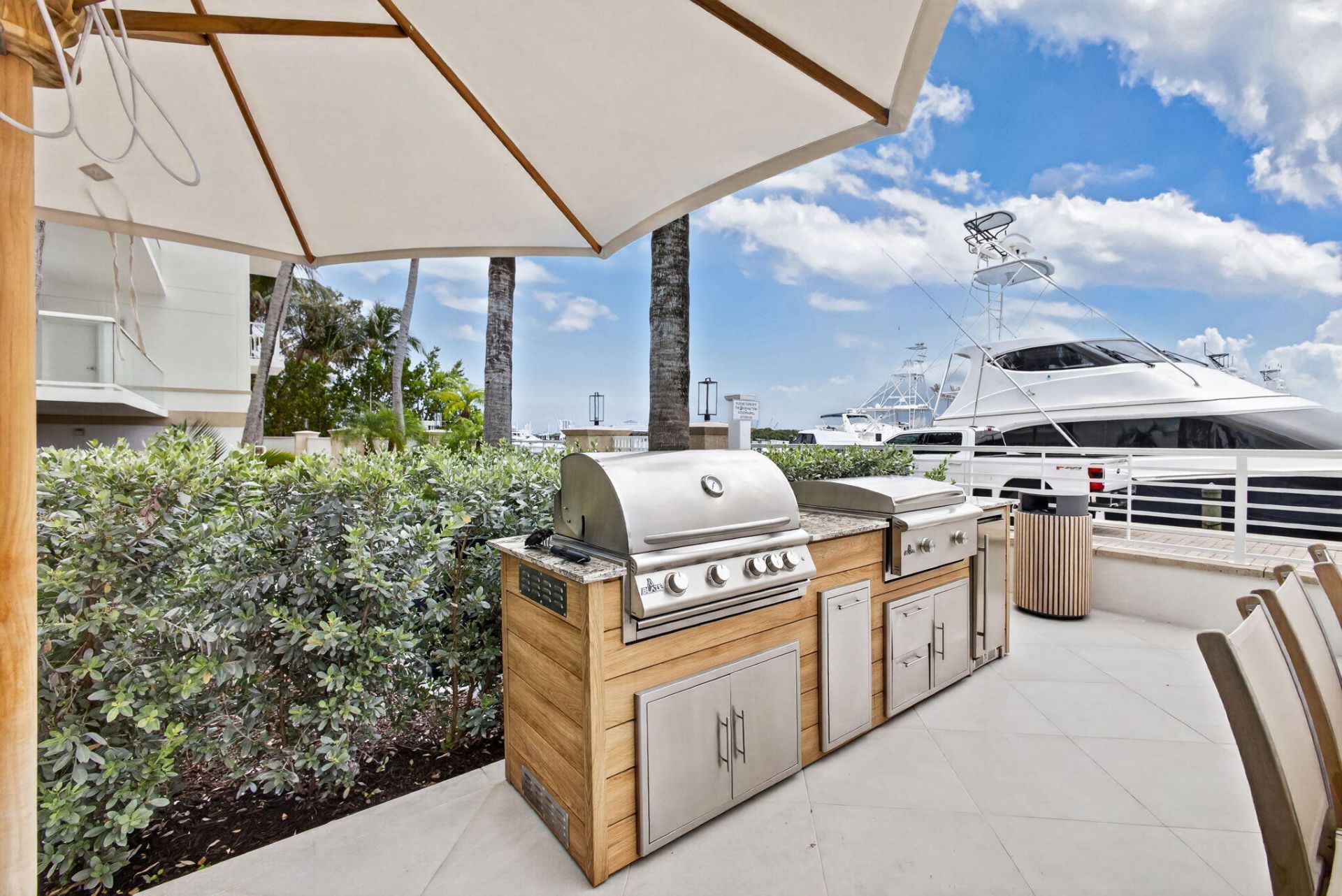 176 Lake Drive, Unit 1-302, Palm Beach Shores, FL 33404 Photo