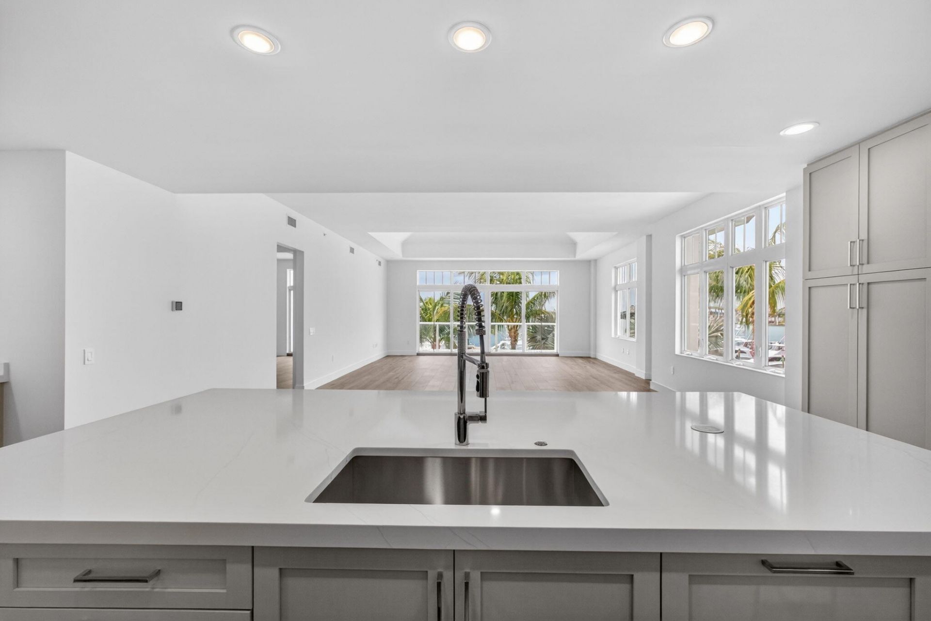 176 Lake Drive, Unit 1-302, Palm Beach Shores, FL 33404 Photo