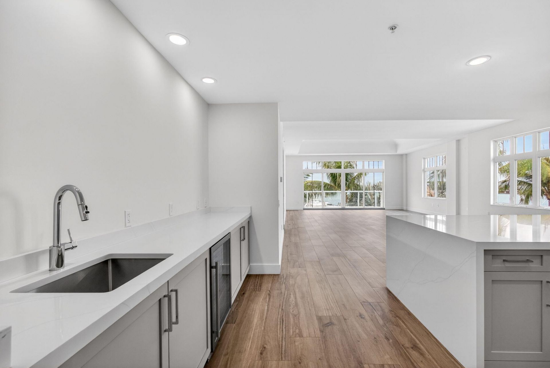 176 Lake Drive, Unit 1-302, Palm Beach Shores, FL 33404 Photo