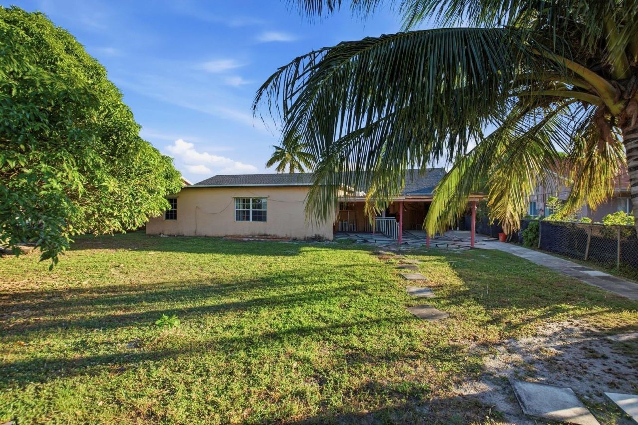 561 NE 38th Street, Deerfield Beach, FL 33064 Photo