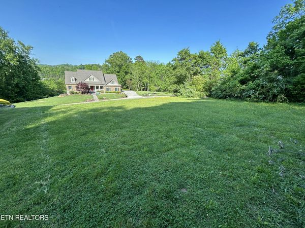 42 Riverside Drive, Oak Ridge, TN 37830