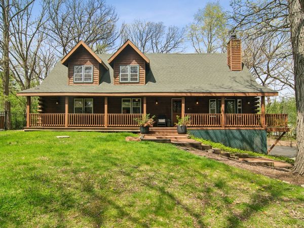 200 Wildwood Lane , Fox River Grove, IL 60021