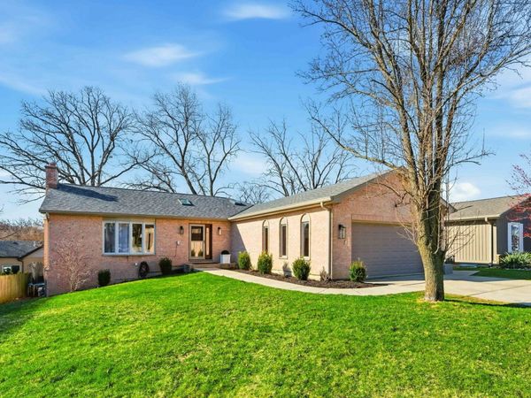 9101 Windsor Drive , Palos Hills, IL 60465