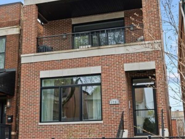 1731 W Melrose Avenue , Unit 1, Chicago, IL 60657