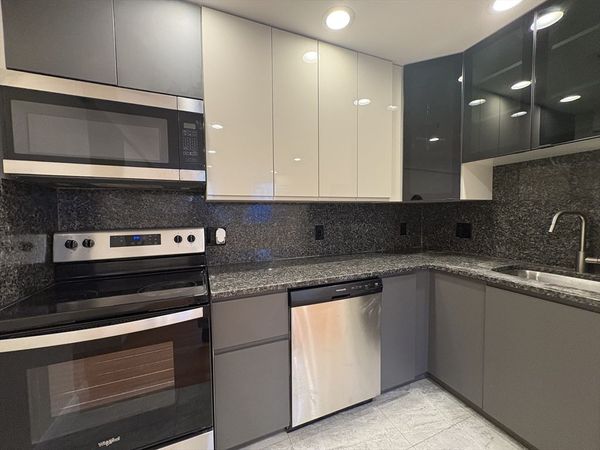 1801 Beacon St, Unit 1, Brookline, MA 02446