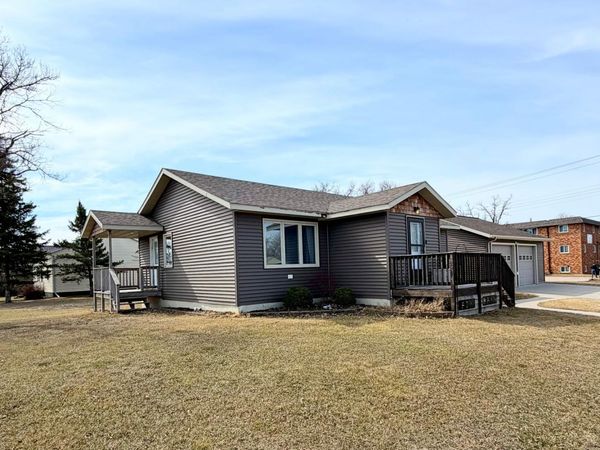 601 Main Street S, Karlstad, MN 56732