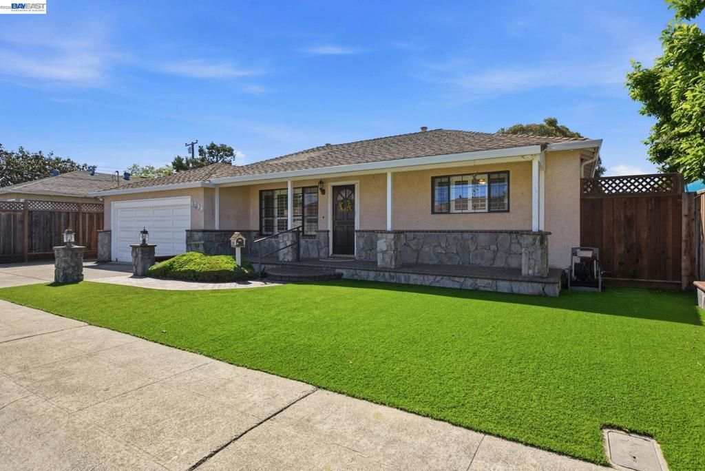 1738 Via Buena Vis, San Lorenzo, CA 94580 Main Photo