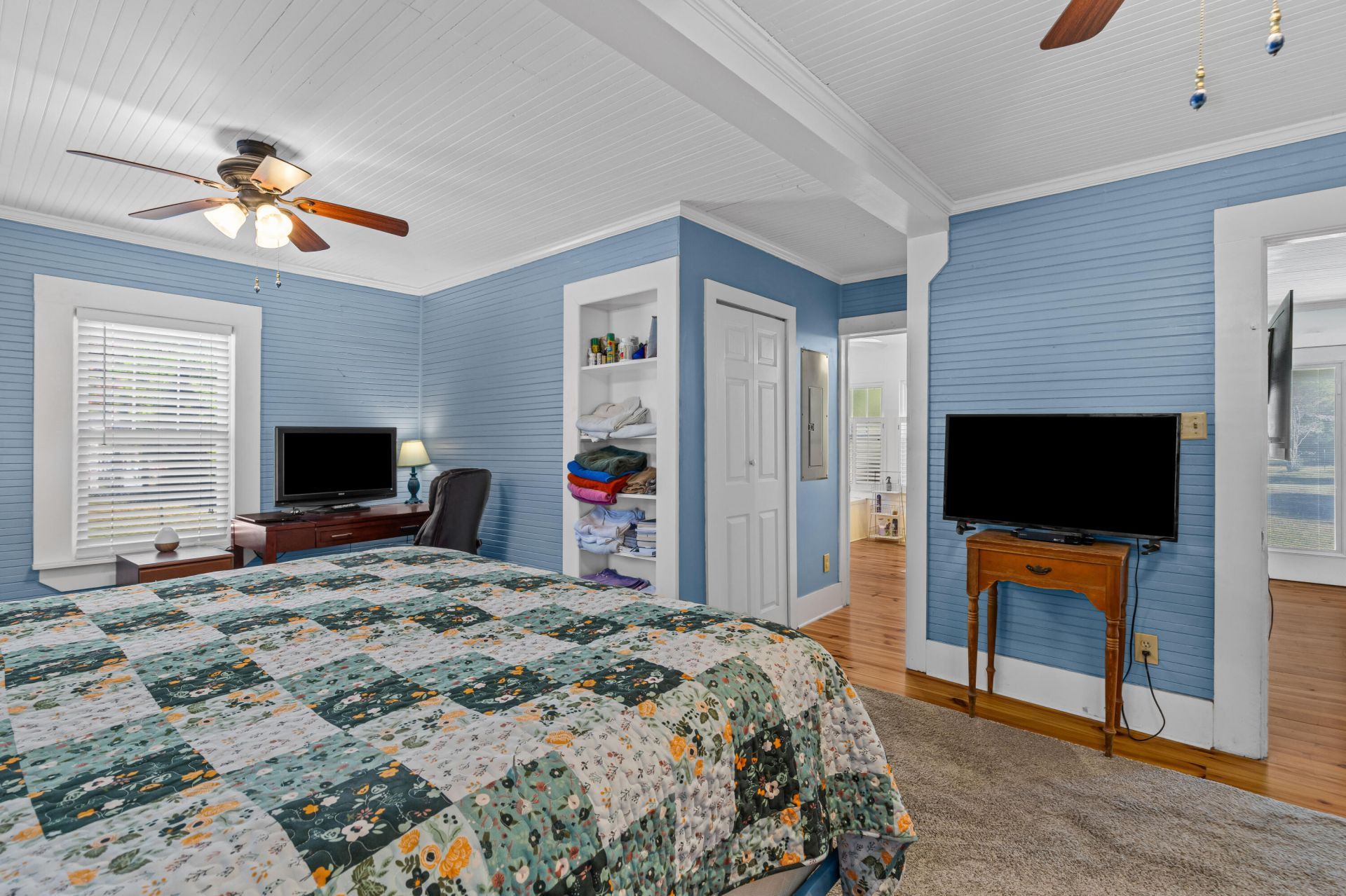 5615 S Highway 165 Photo 24