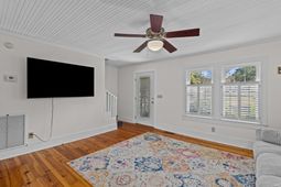 5615 S Highway 165 photo 4