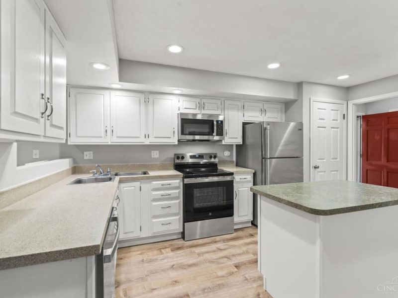 1108 Pepper Hill Drive, Kettering, OH 45429 Photo 7