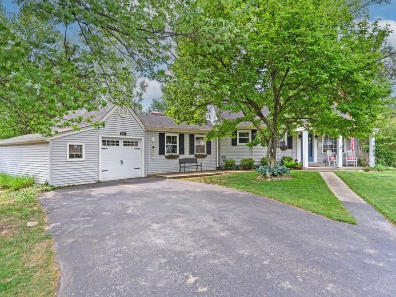 6193 Dawes Lane, Cincinnati, OH 45230 Photo 3