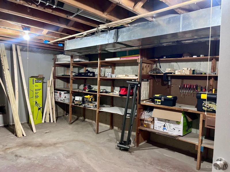 2424 Whitewood Lane, Cincinnati, OH 45239 Photo 29