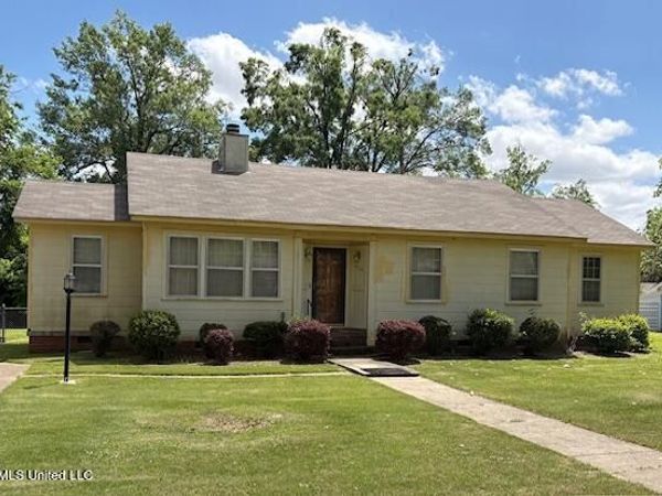 714 Bell Avenue, Greenwood, MS 38930