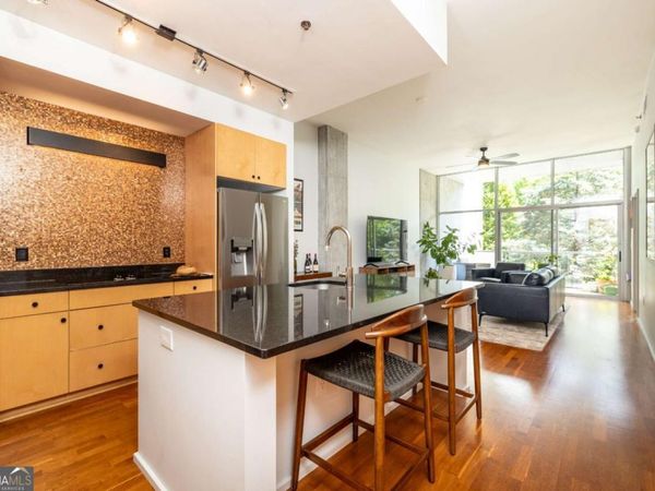 130 Arizona Avenue NE, Unit 204, Atlanta, GA 30307