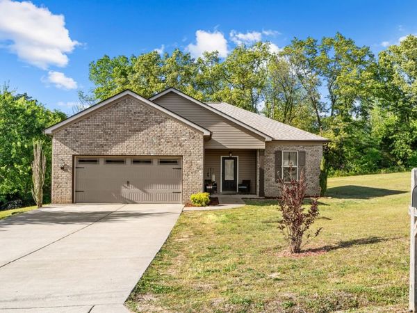 18010 Castle Ct , Bon Aqua, TN 37025