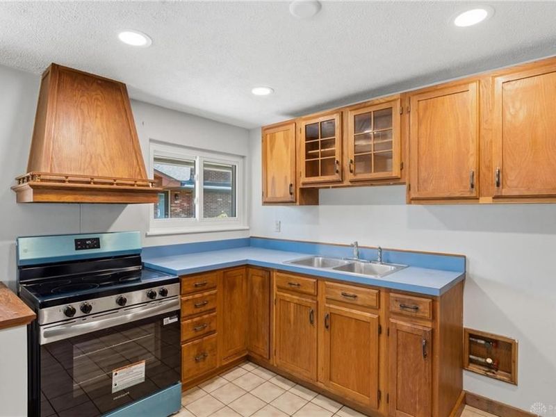 3690 Endover Road, Dayton, OH 45439 Photo 13