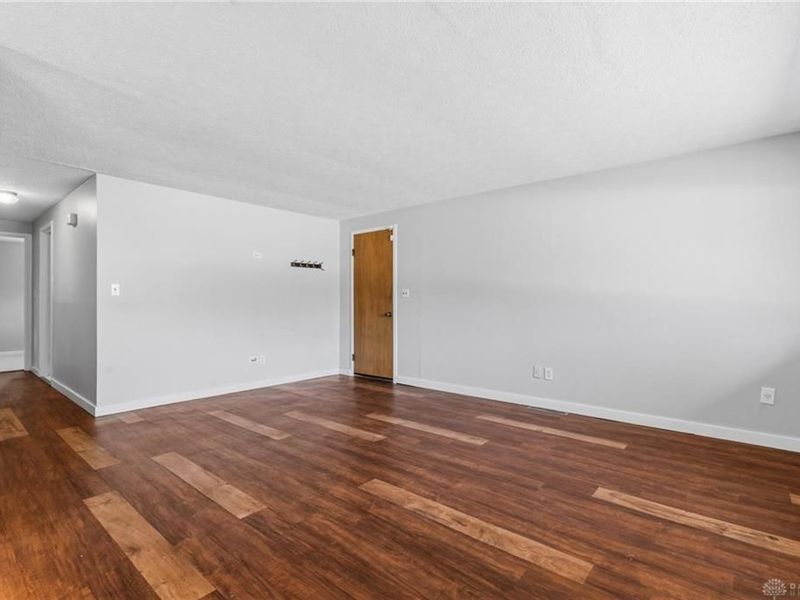 3690 Endover Road, Dayton, OH 45439 Photo 6