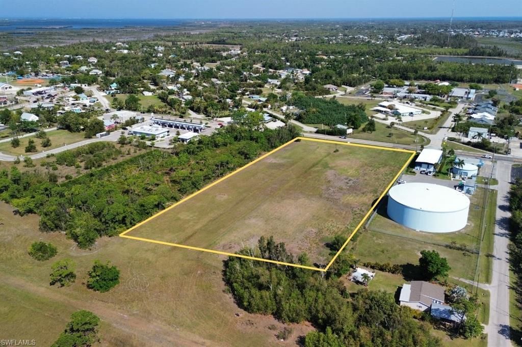 5361 Pine Island Rd Nw, Bokeelia, FL 33922 Photo