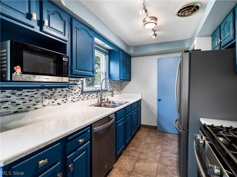 23790 Elm Road, North Olmsted, OH 44070 Photo 13