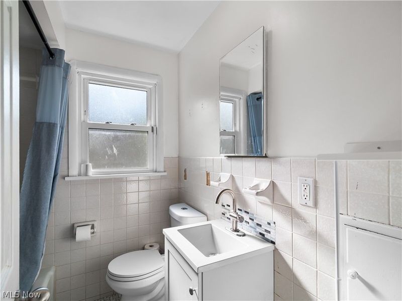 23790 Elm Road, North Olmsted, OH 44070 Photo 17