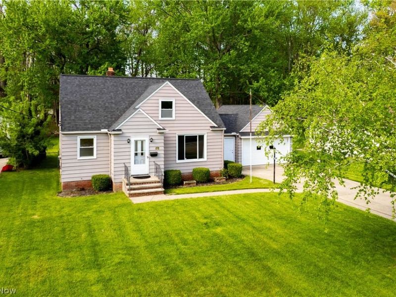 23790 Elm Road, North Olmsted, OH 44070 Photo 2