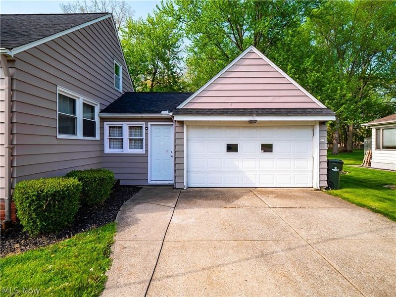 23790 Elm Road, North Olmsted, OH 44070 Photo 27