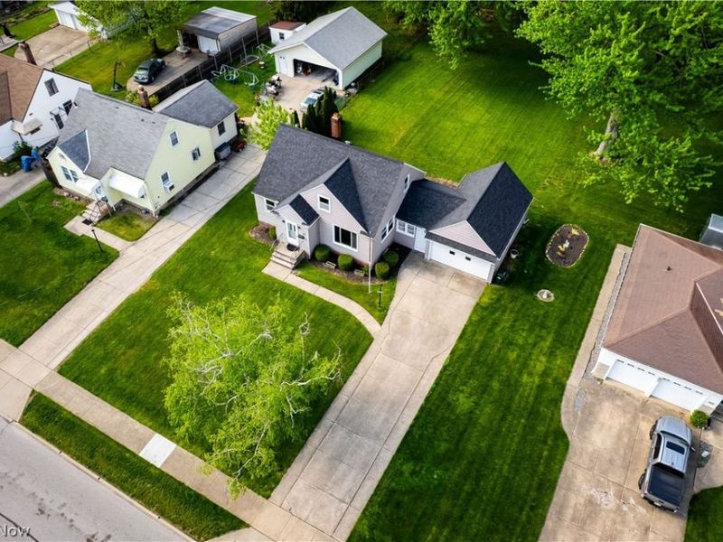 23790 Elm Road, North Olmsted, OH 44070 Photo 3