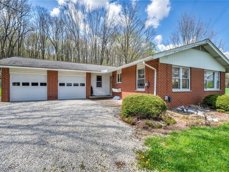 9400 Mennonite Road, Wadsworth, OH 44281 Photo 1