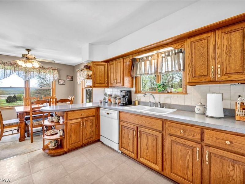 9400 Mennonite Road, Wadsworth, OH 44281 Photo 11