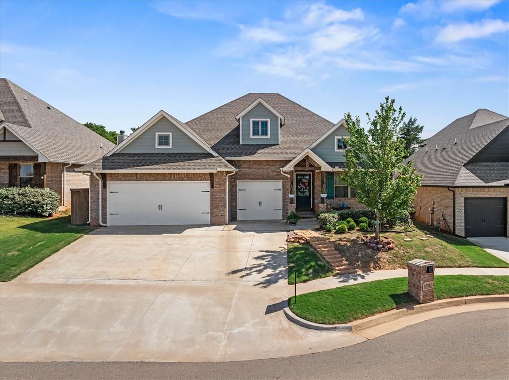 8208 Poplar Drive, Edmond, OK 73034 Main Photo