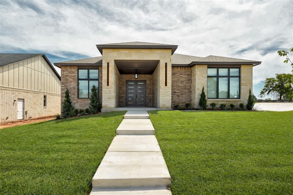 3400 Bourgogne Street, Edmond, OK 73034 Main Photo