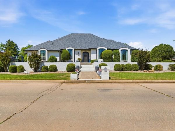 921 Gleneagles Drive, Edmond, OK 73013