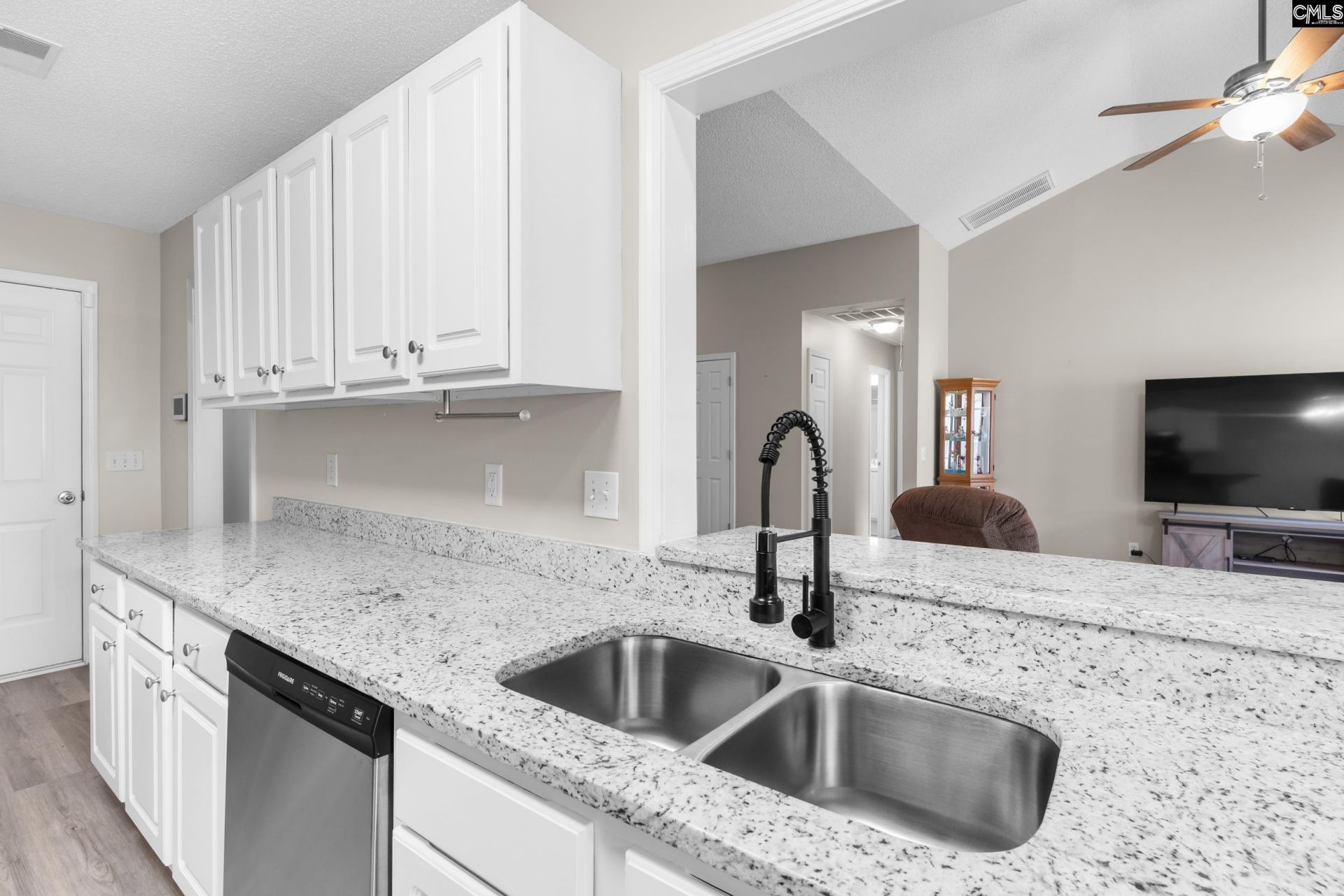 113 Lazy Acres Drive  Photo 11