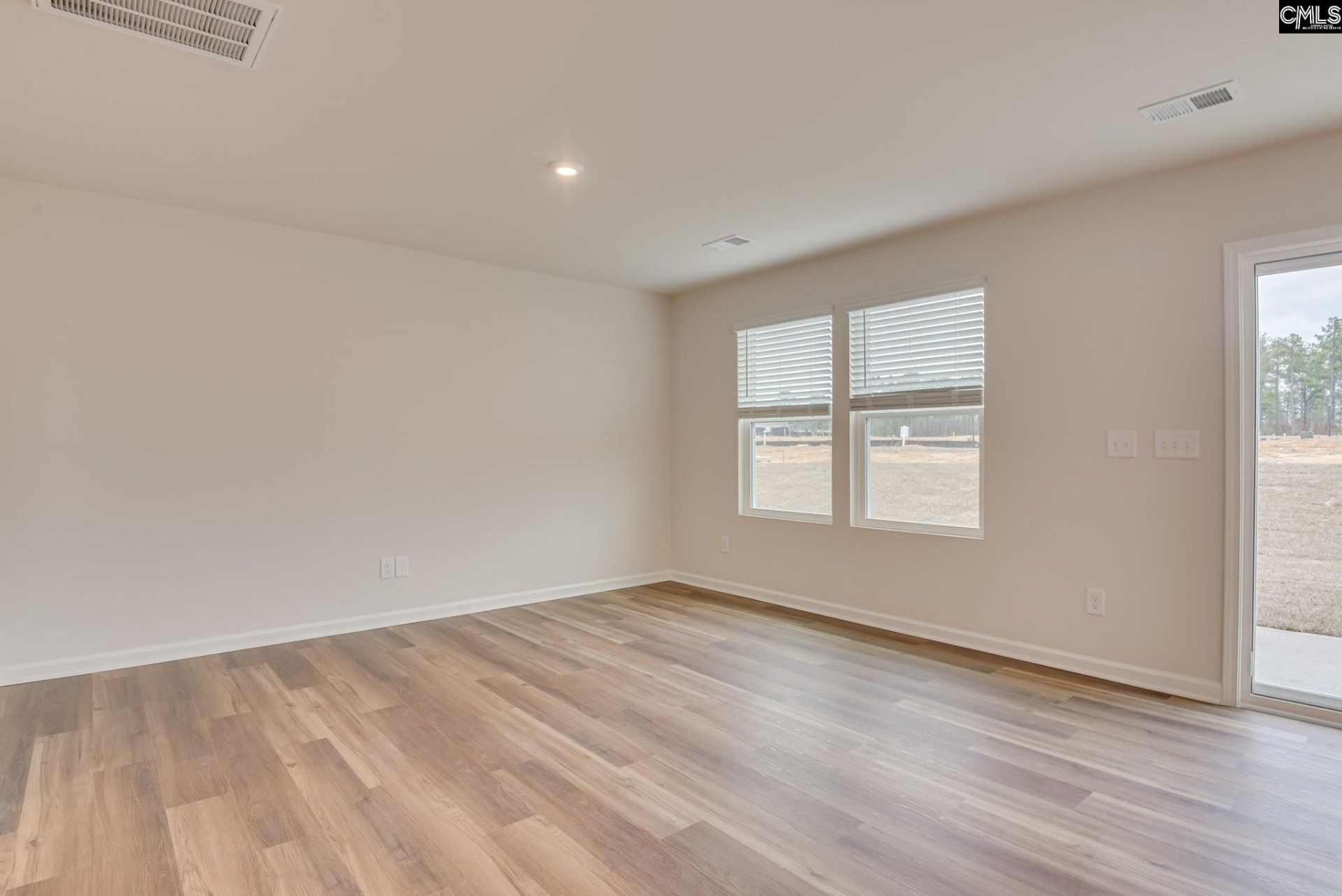 114 Artillery Lane  Photo 6