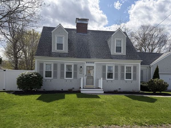 945 Tradewind St, New Bedford, MA 02740