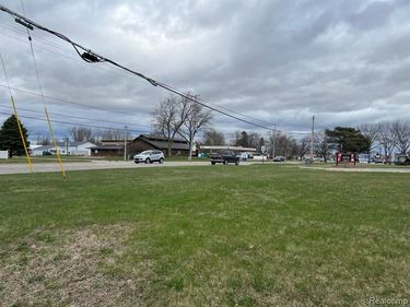 1436 E Pierson Road , Flushing, MI 48433