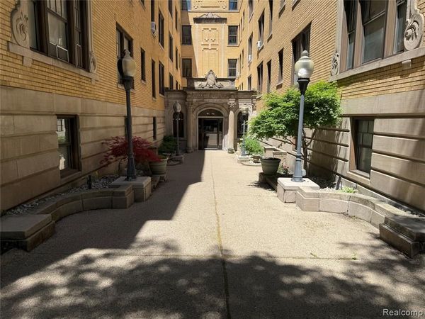 120 Seward Street, Unit 108, Detroit, Mi 48202