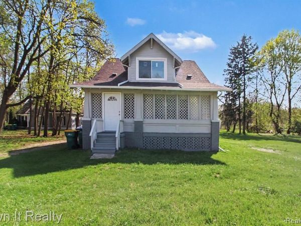 6023 Wayne Road, Romulus, MI 48174
