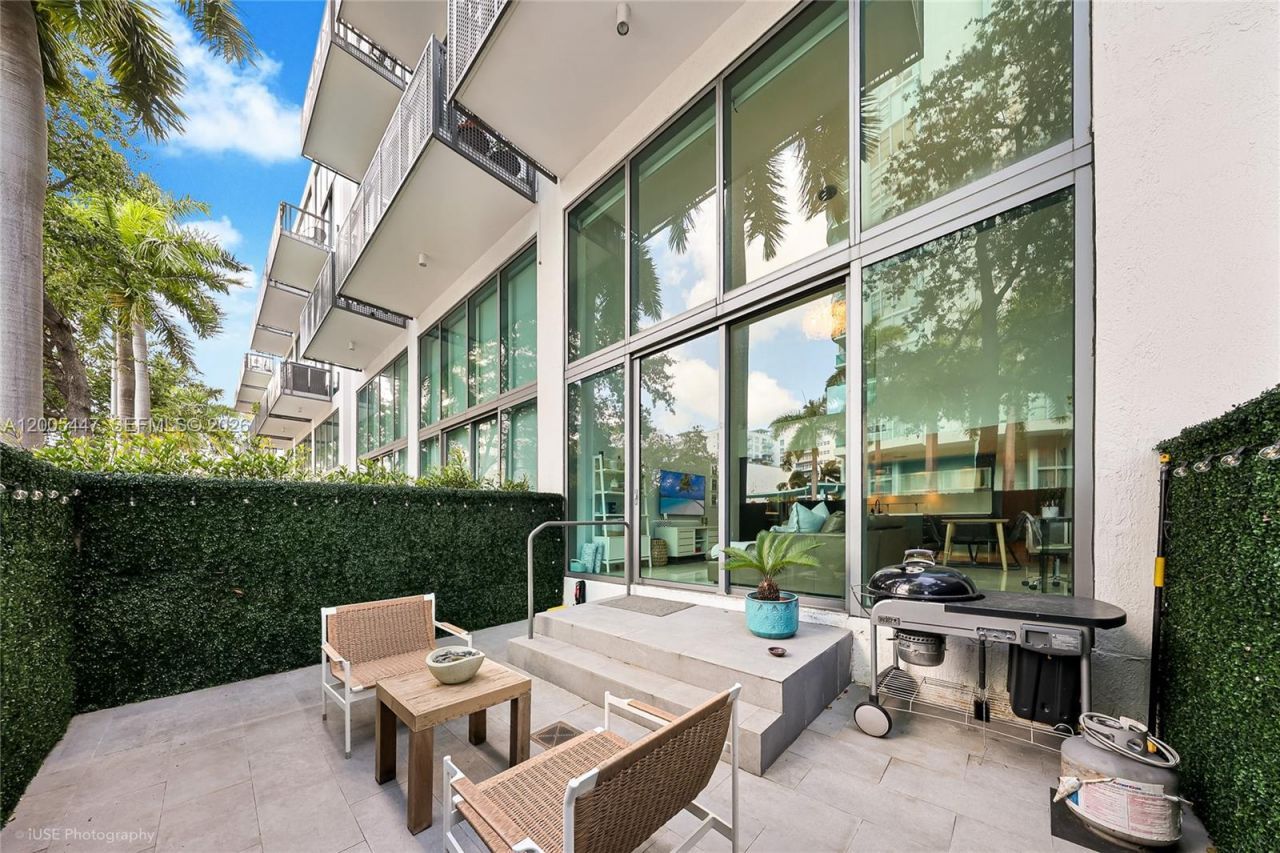 6000 Collins Ave , Unit 118, Miami Beach, FL 33140 Photo