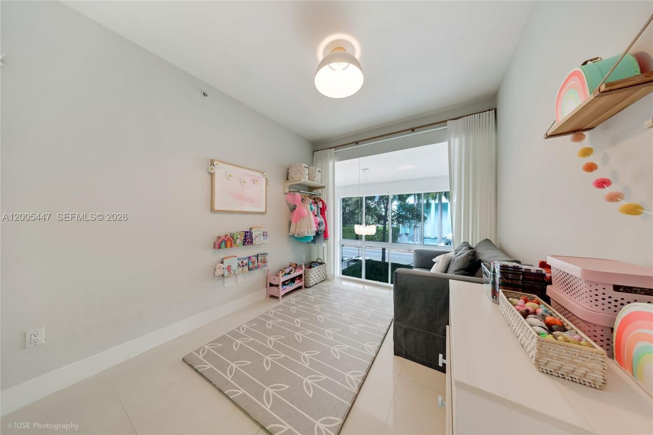 6000 Collins Ave , Unit 118, Miami Beach, FL 33140 Photo