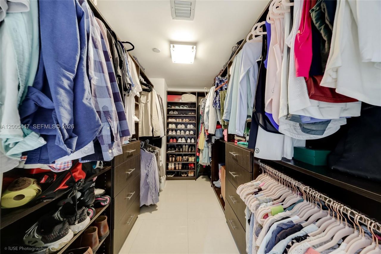 6000 Collins Ave , Unit 118, Miami Beach, FL 33140 Photo