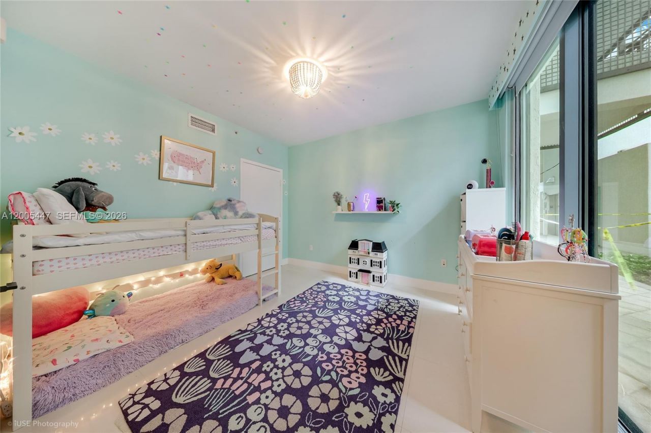 6000 Collins Ave , Unit 118, Miami Beach, FL 33140 Photo