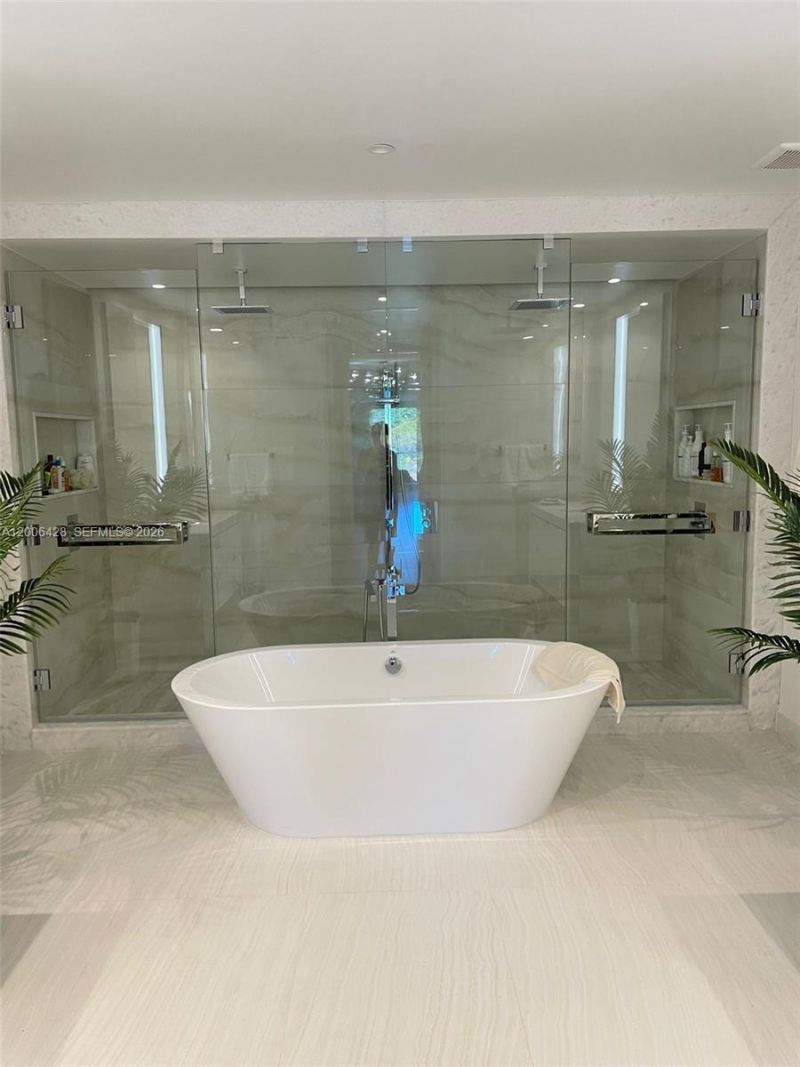 220 SE Mizner Blvd, Unit 321, Boca Raton, FL 33432 Photo