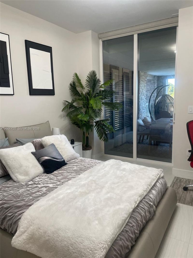 220 SE Mizner Blvd, Unit 321, Boca Raton, FL 33432 Photo