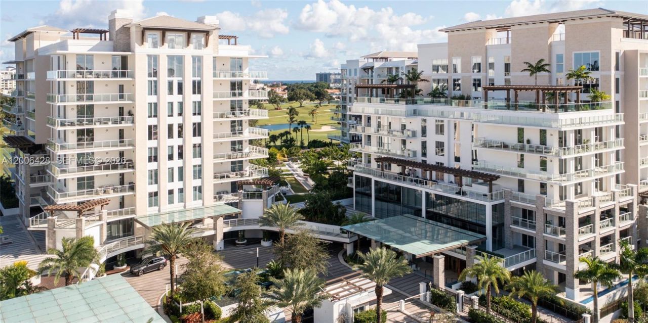 220 SE Mizner Blvd, Unit 321, Boca Raton, FL 33432 Photo