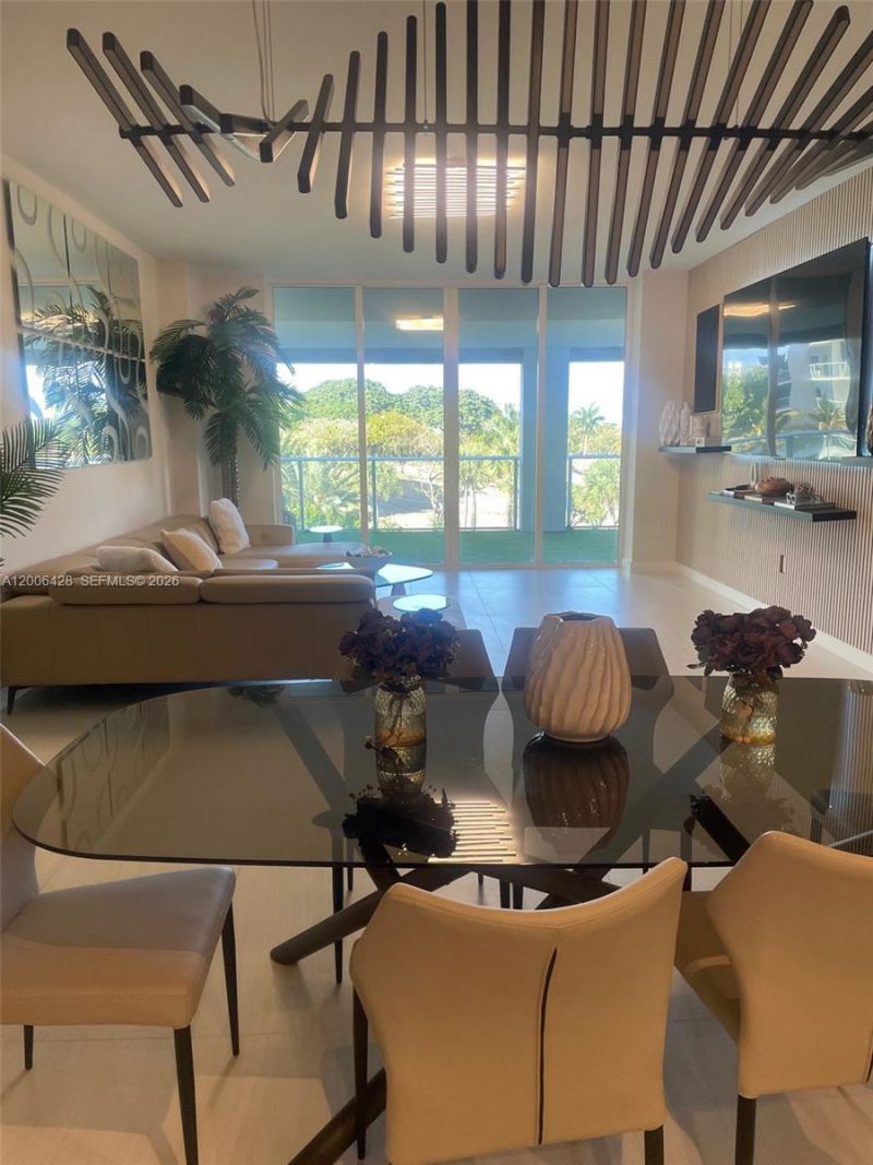 220 SE Mizner Blvd, Unit 321, Boca Raton, FL 33432 Photo
