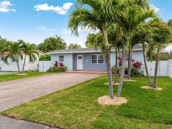 330 SW 104th Ct , Sweetwater, FL 33174