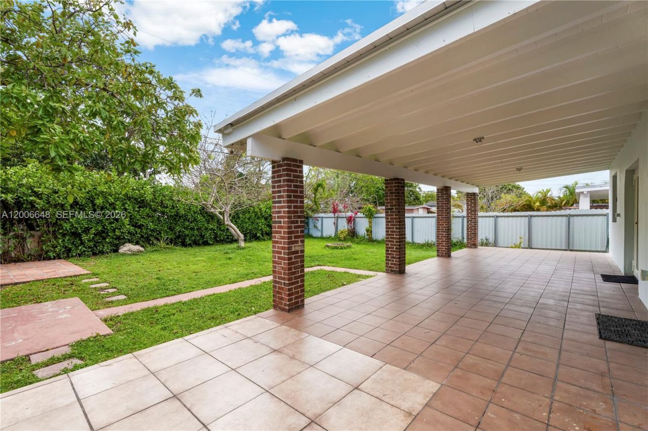 330 SW 104th Ct , Sweetwater, FL 33174 Photo