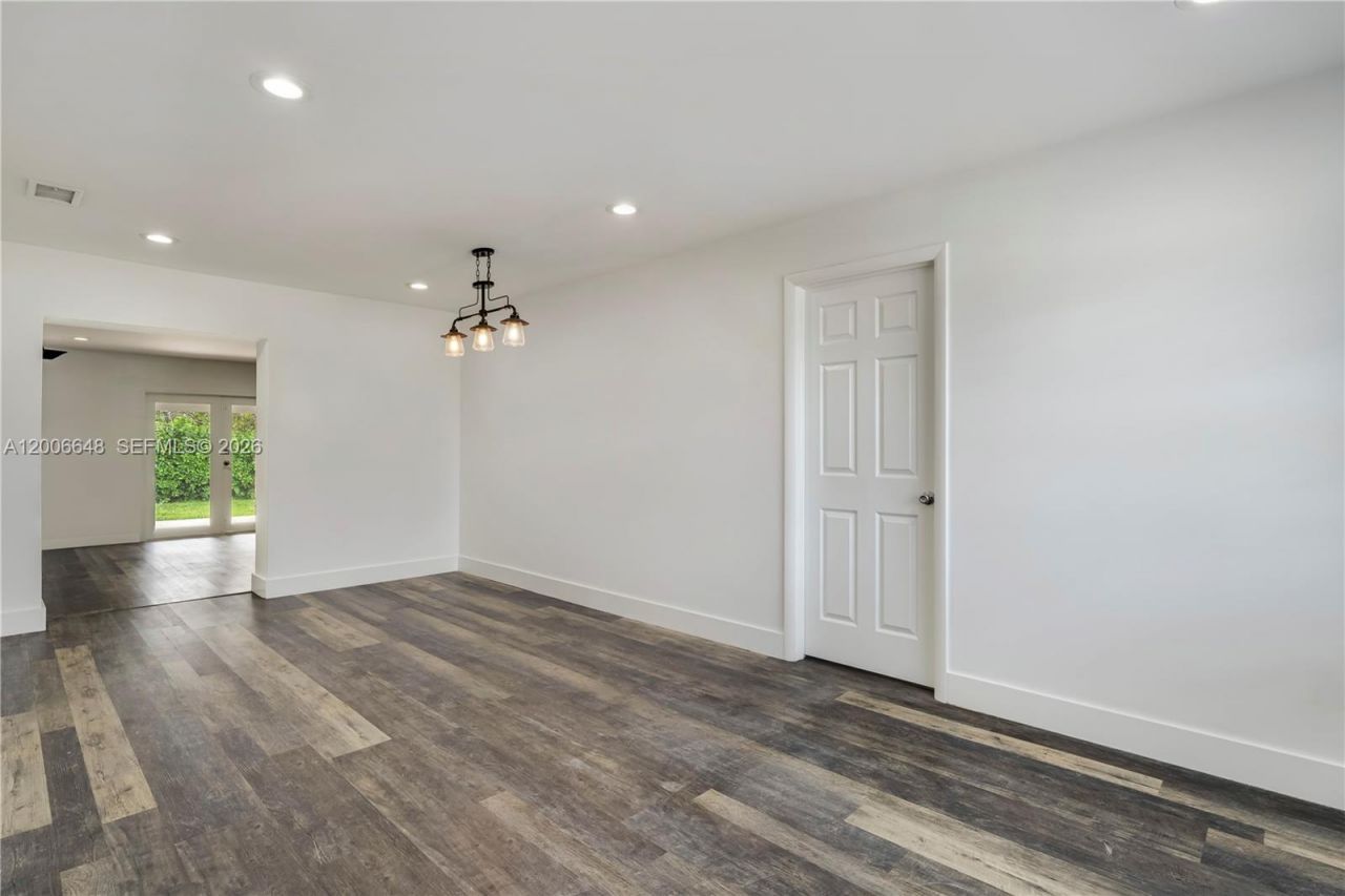 330 SW 104th Ct , Sweetwater, FL 33174 Photo